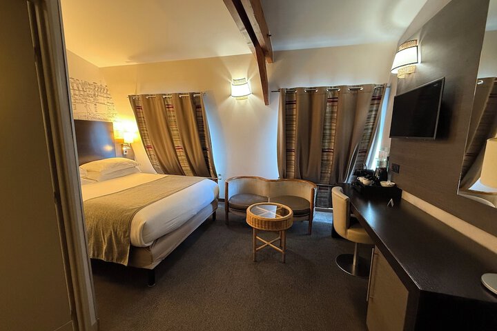 Room 30 of 72
