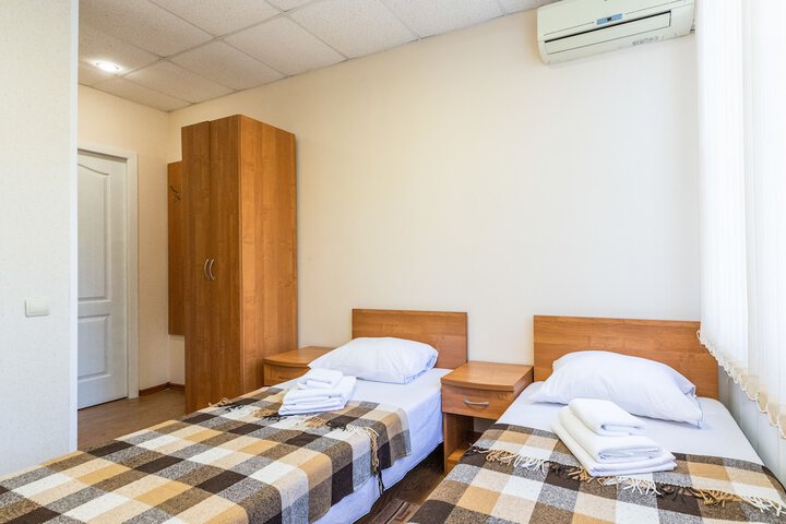 Room 6 of 21