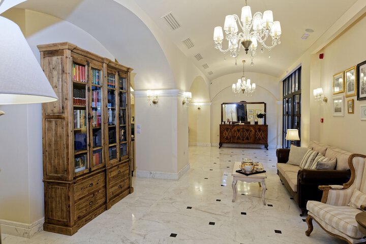 Hotel Lobby