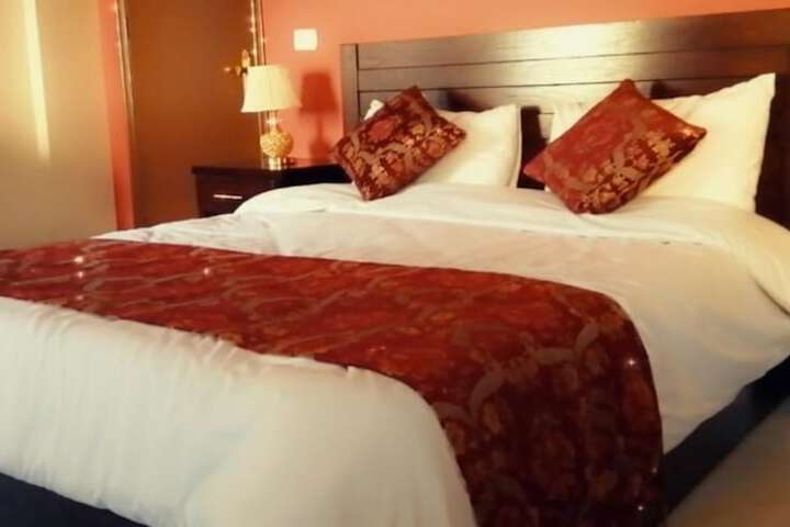 Room 9 of 29