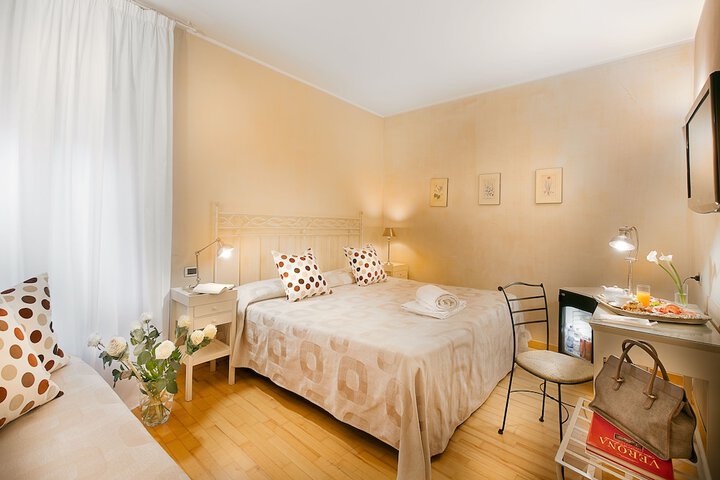 Room 5 of 62