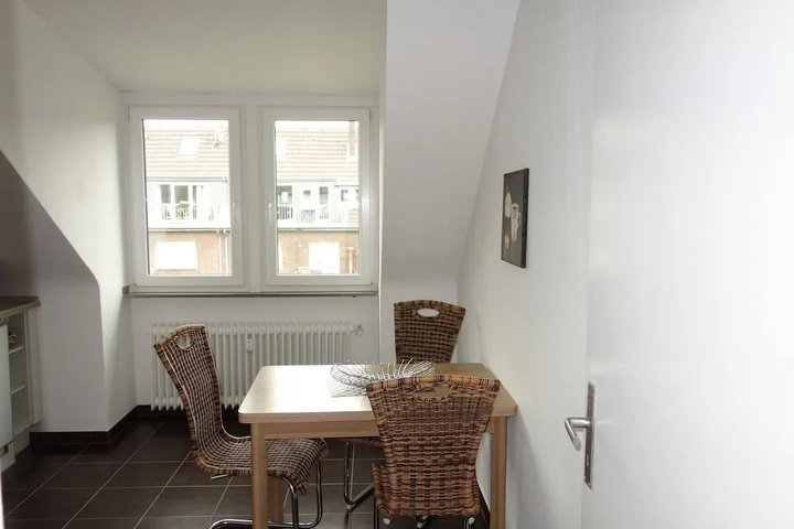 Room 2 of 9