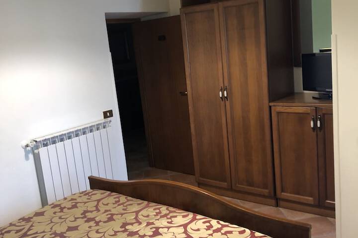 Room 35 of 148