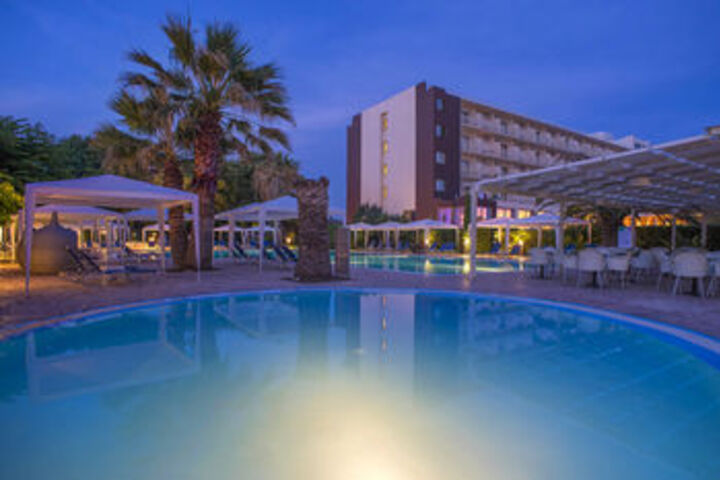 Hotel 25 of 54