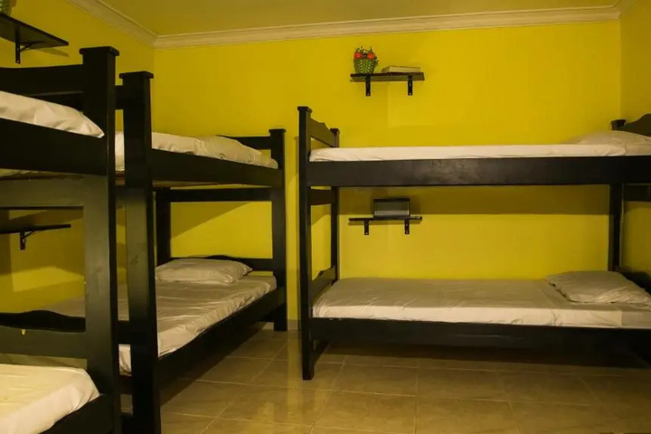 Room 2 of 6