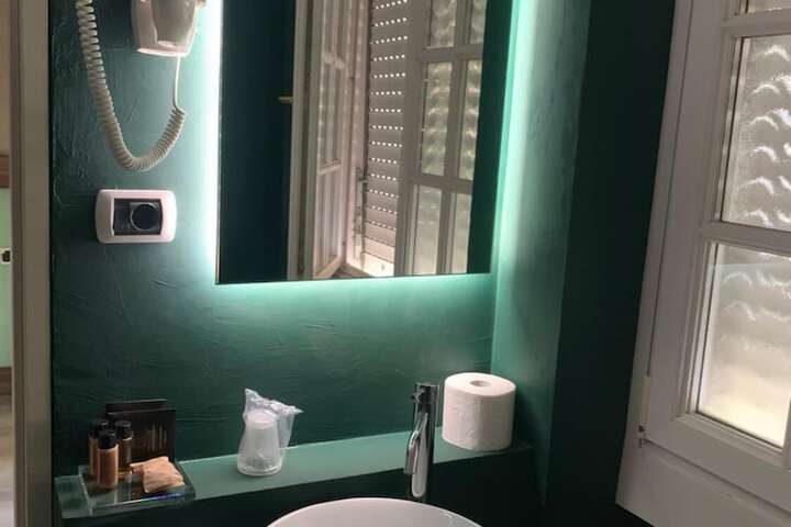 Room 38 of 92