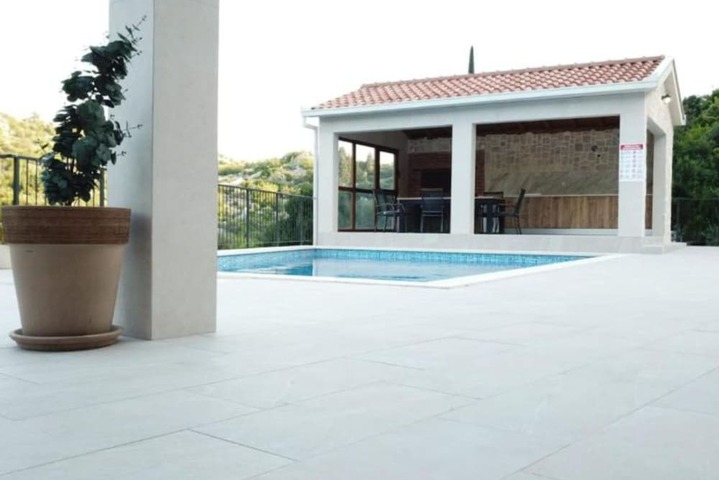 Pool 3 of 7