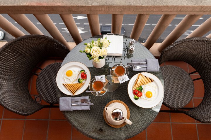 Breakfast/Coffee Service 115 of 129