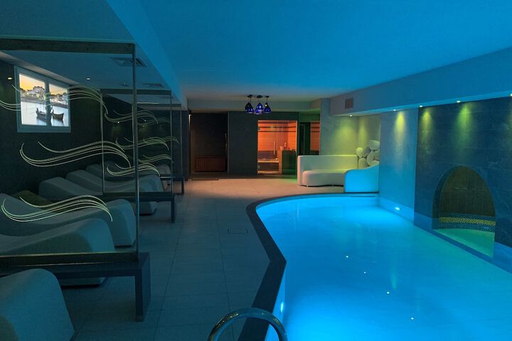 Spa 42 of 63