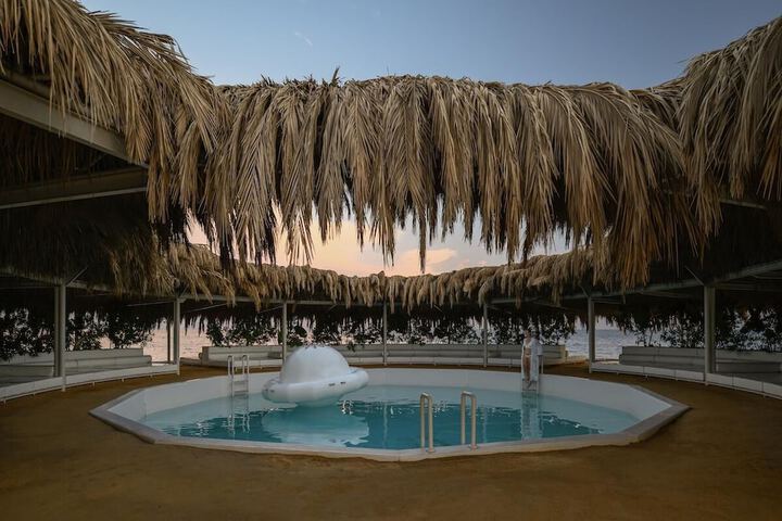 Pool 74 of 156