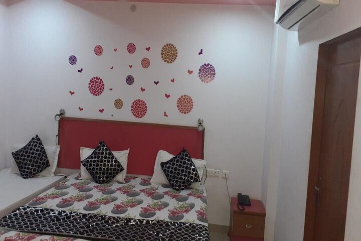 Room 27 of 57
