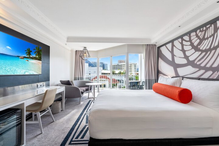 Room 34 of 148