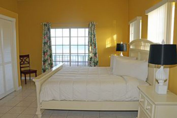 Room 11 of 25