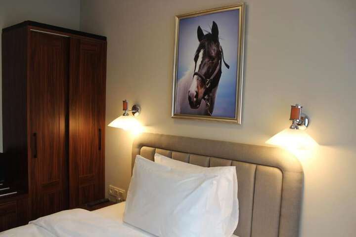 Room 17 of 25