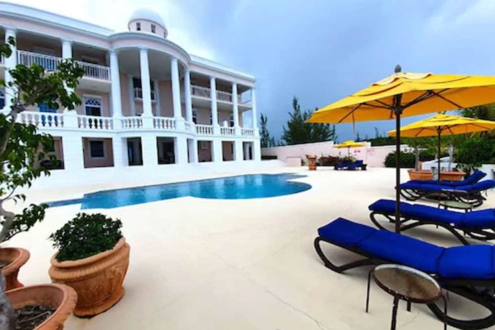 Ocean West Boutique Hotel