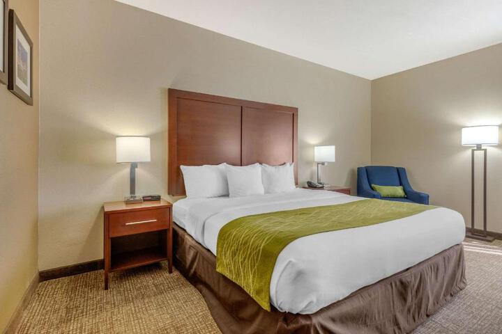 1 King Bed Accessible (6 of 13)