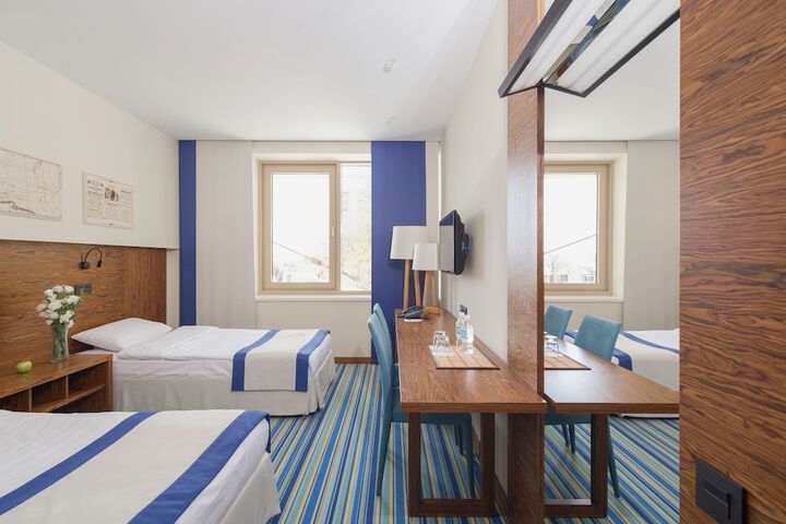 Room 17 of 75