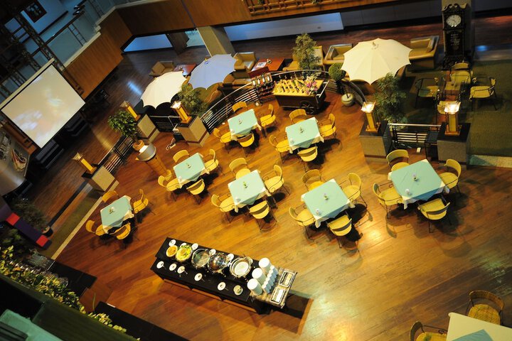 Dining 122 of 143