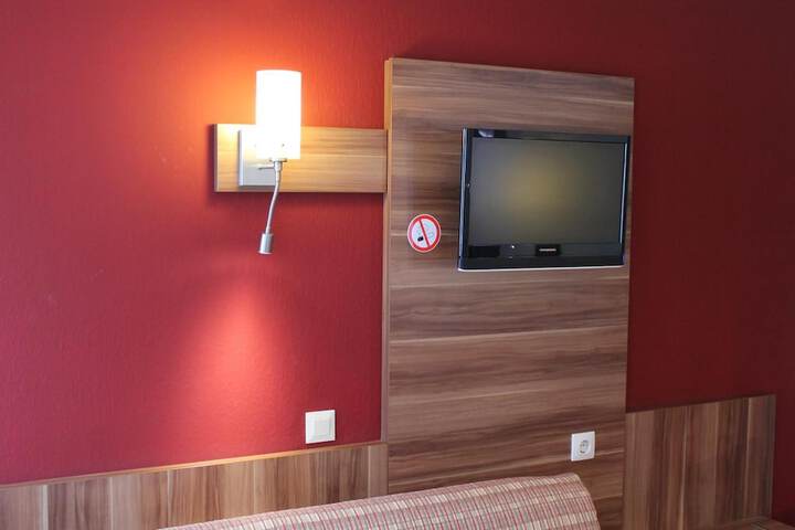 Room 9 of 53