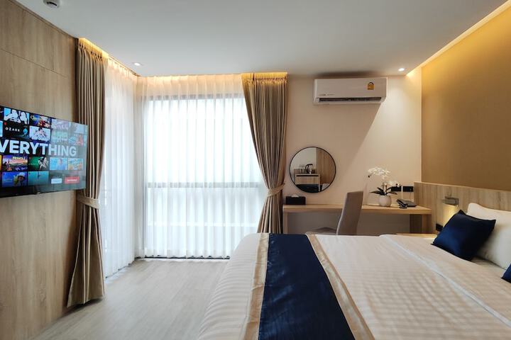 Room 12 of 35