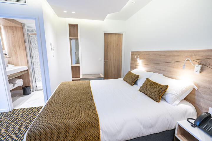 Room 10 of 39