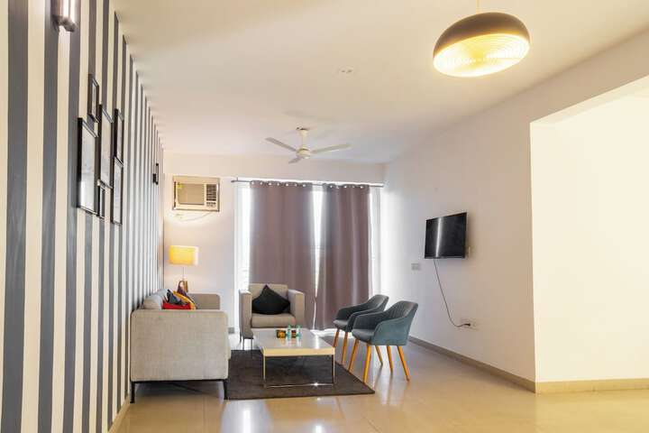 Room 16 of 36