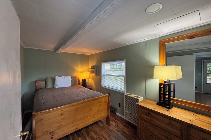 Room 70 of 115