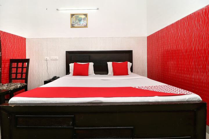 Room 13 of 23