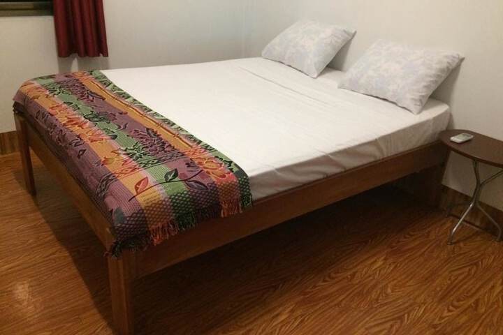 Room 4 of 41