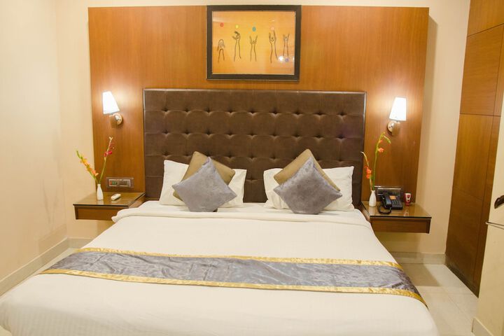 Room 4 of 36
