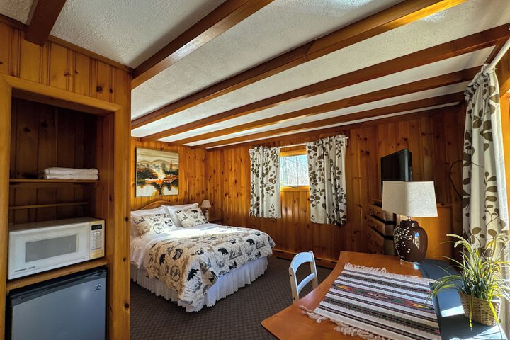 Room 32 of 100
