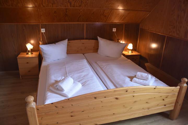 Room 6 of 43