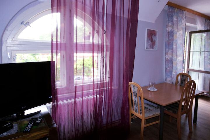 Room 8 of 45