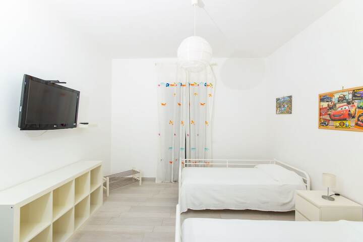 Room 13 of 47