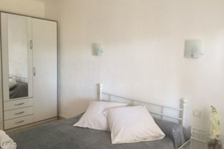 Room 44 of 60