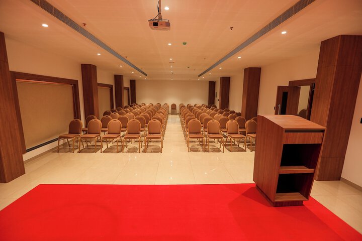 Ballroom/Hall 49 of 61
