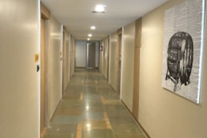 Ballroom/Hall 2 of 2