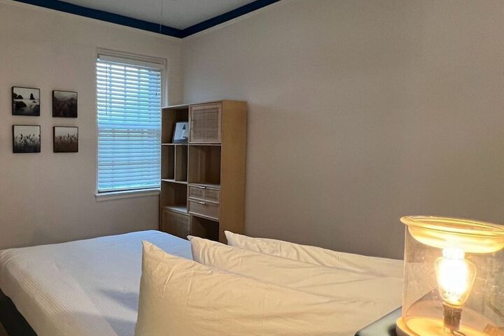 Room 44 of 142