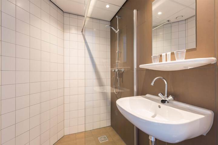 Clean Restrooms