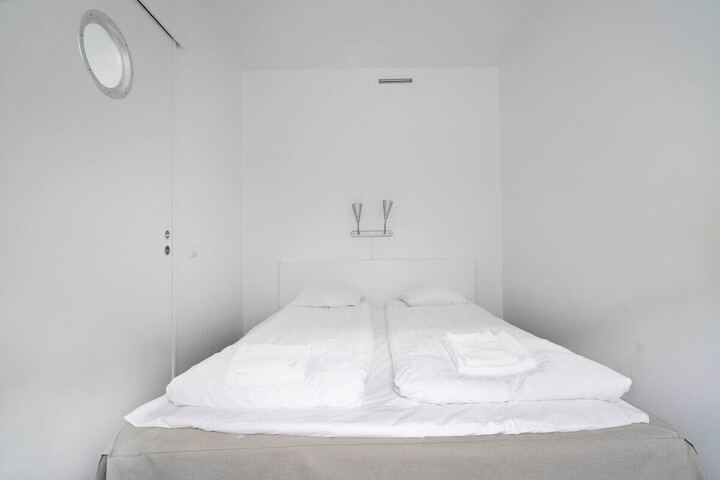 Room 290 of 865