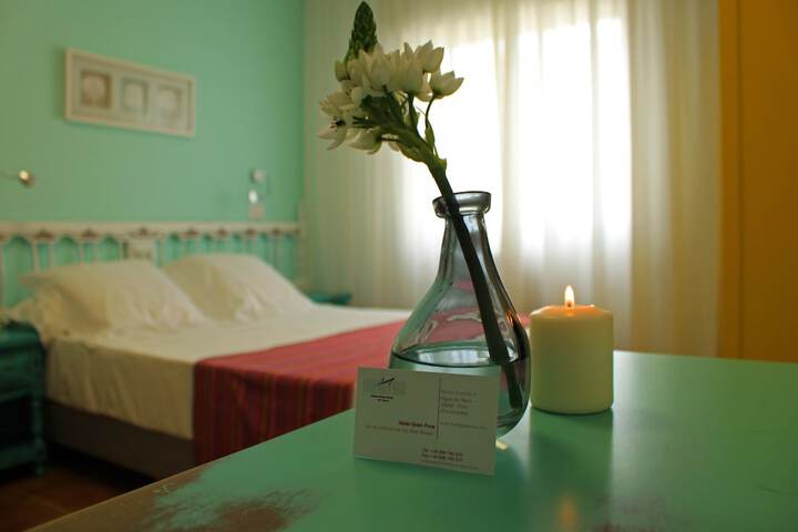 Room 5 of 77