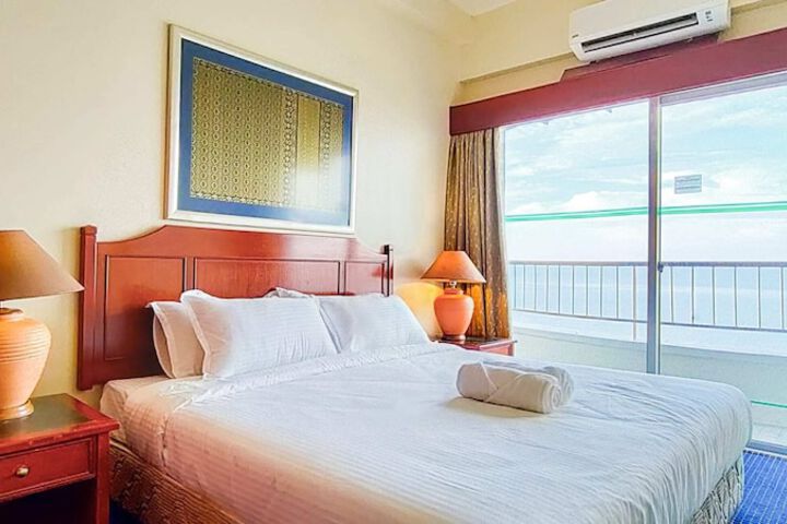 Room 159 of 650