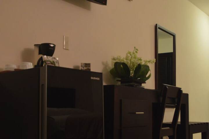Room 9 of 32