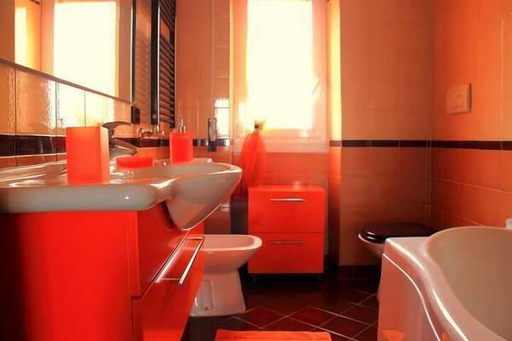 Room 14 of 16