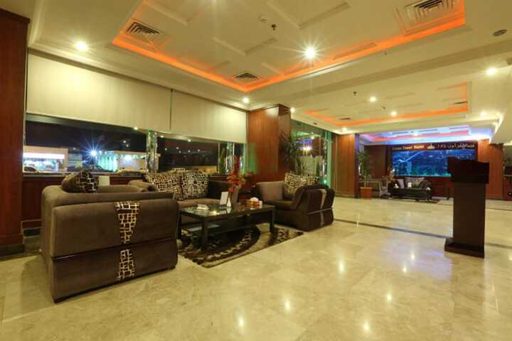 Entrance & Lobby