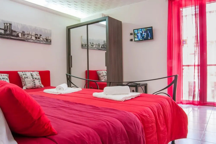 Room 4 of 15