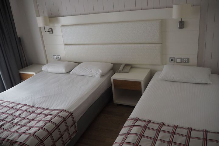 Room 15 of 68