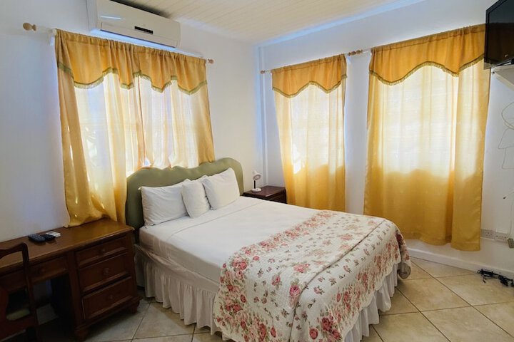 Room 4 of 44