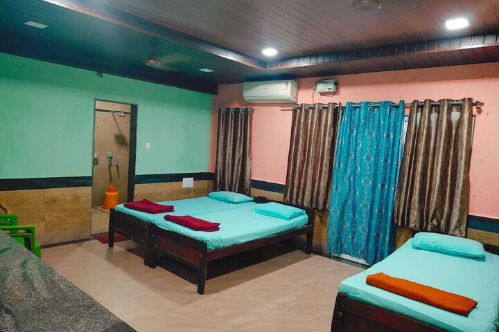 Room 2 of 26
