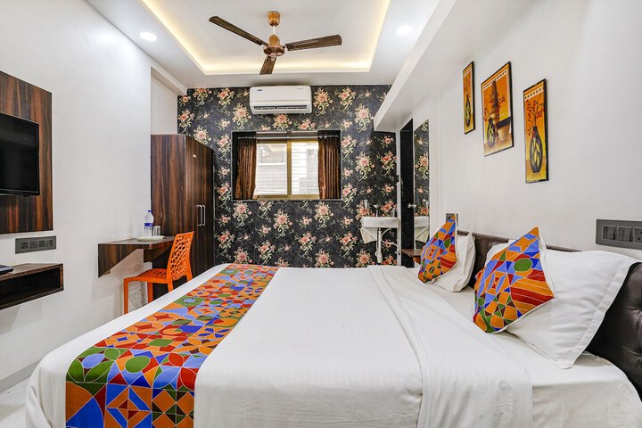 Room 15 of 32